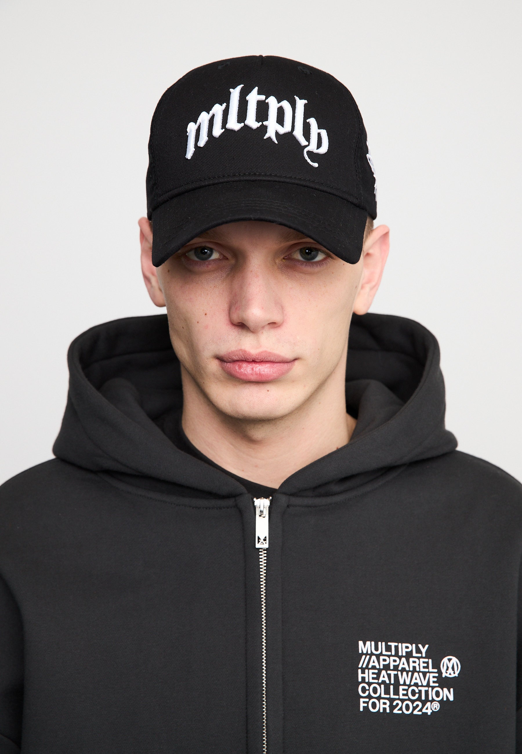 Cap MLTPLY Black