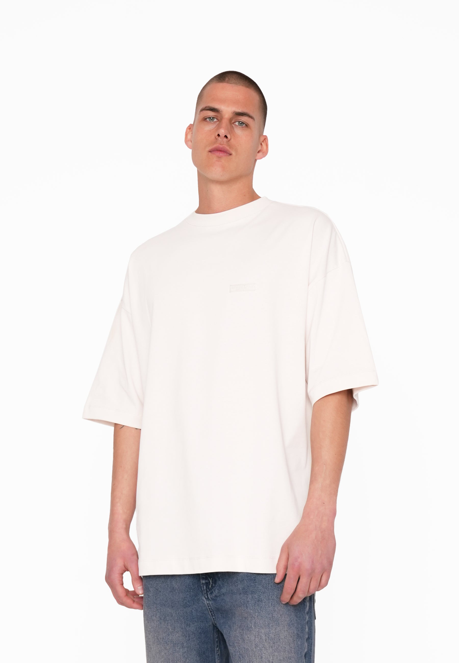 Oversize T-Shirt DESIGNATION White Sand