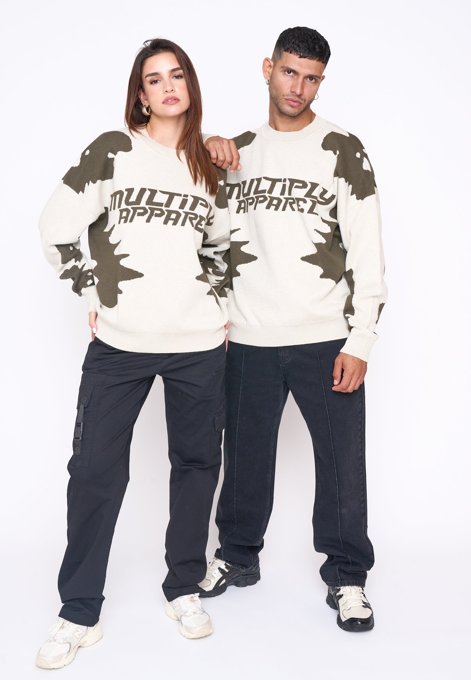 Oversize Knit Sweater URBAN White Swan Green